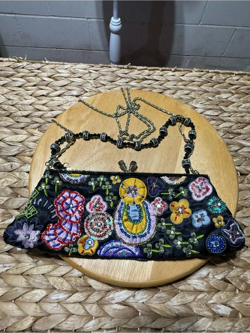 Embroidered Floral Beaded Chain Shoulder Bag - Black